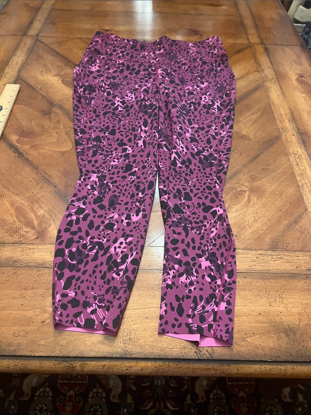 Lululemon Purple Pink Animal Print Leggings. Size L - Picture 2 of 9